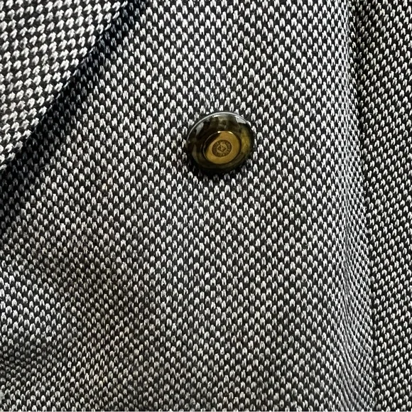 Escada Elegant Black Blazer - Picture 2 of 7